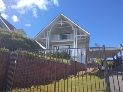 Venta de Casa  en Valdivia, sector Isla Teja, Valor UF 18845